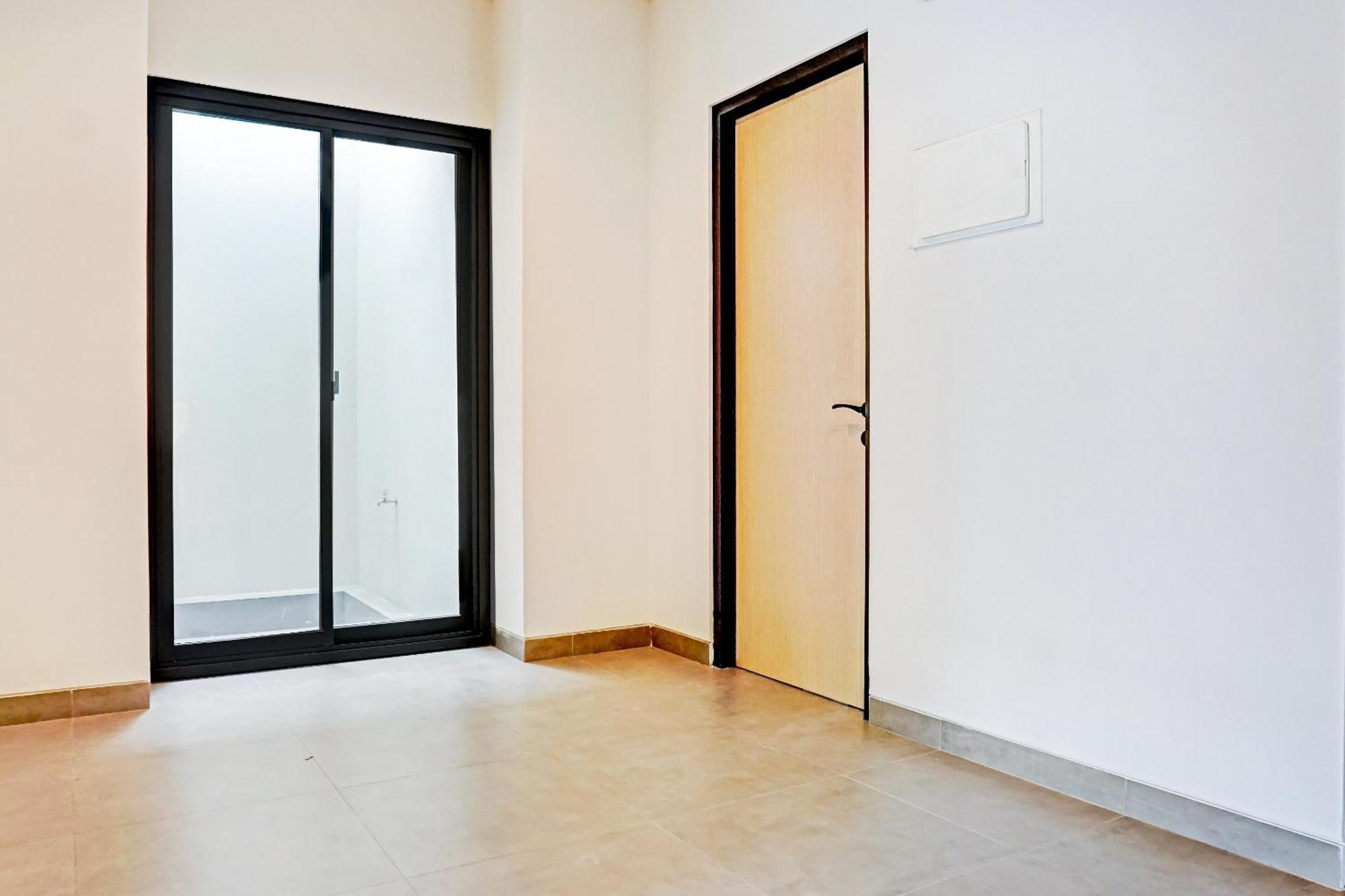 Super Oyo Capital O 90635 Tango Juliet Residence Jakarta Kültér fotó